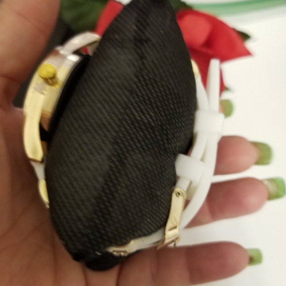 Luxury White Stainless Steel Bling Watch with Rhinestone NWT - Picture 3 of 9